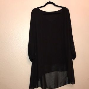 Black shallow v neck dress with slit sleeves